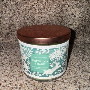Bath & Body Works Candle White Tea and Sage